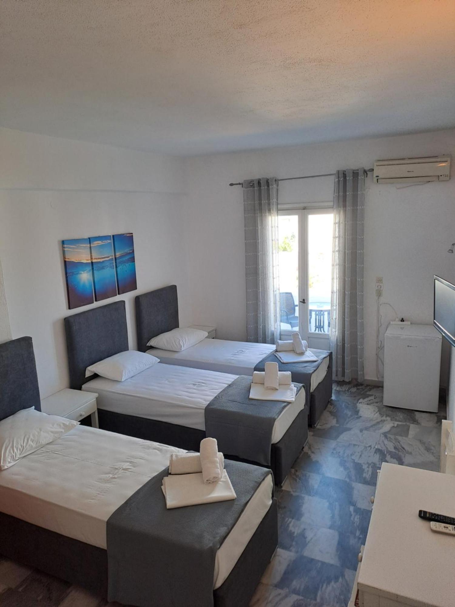 Frangiscos Hostel Parikia  Exterior photo